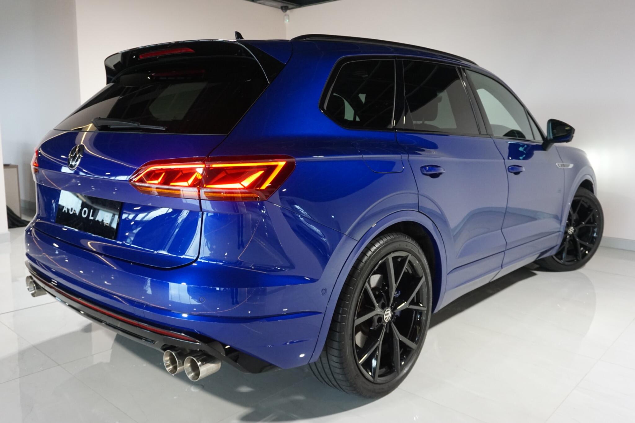 Volkswagen Touareg 3.0 V6 TSI eHybrid 14.3kWh R SUV 5dr Petrol Plug-in Hybrid Tiptronic 4Motion Euro 6 (s/s) (462 ps)